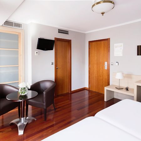 Hotel Valencia Ferrol Extérieur photo