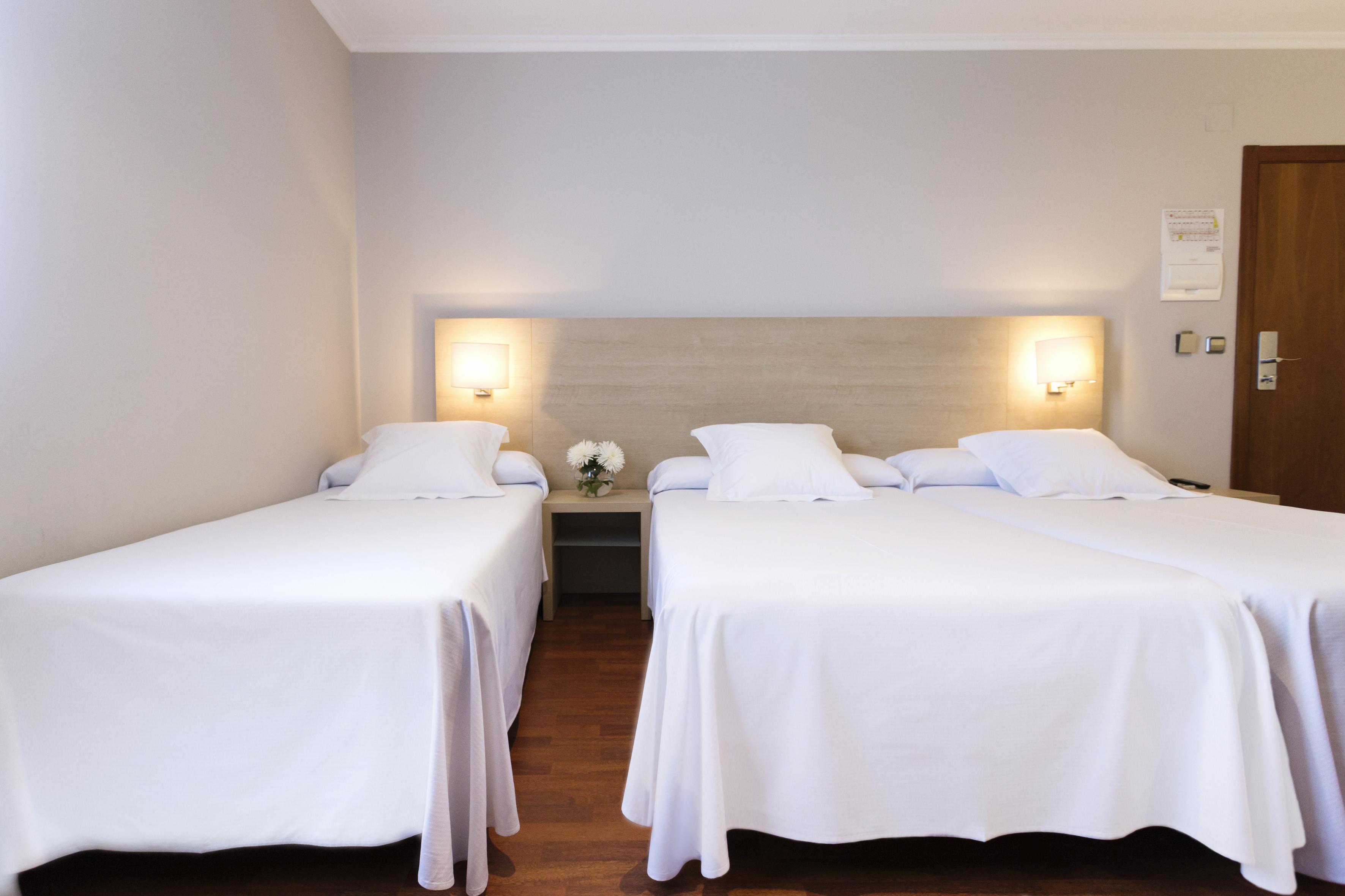 Hotel Valencia Ferrol Extérieur photo